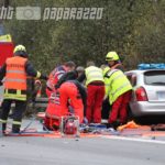 Armee-Hänger abgerissen – Auto kracht hinein