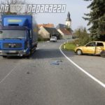 Audi kracht bei Bernsdorf in LKW
