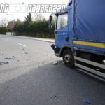 Audi kracht bei Bernsdorf in LKW