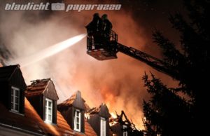 Lauta: Enge Gassen und schlechte Wasserversorgung erschweren Einsatz bei Großbrand