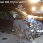 Audi kracht gegen Lichtmast