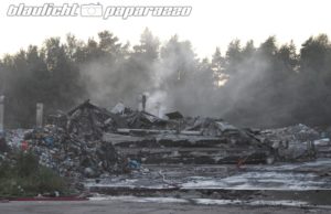 Droben: Lagerhallenabriss erfolgreich – Feuer fast gelöscht