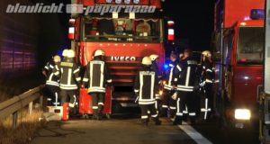 Hermsdorf: Nach Schlangenlinien – LKW kracht in Schutzplanke