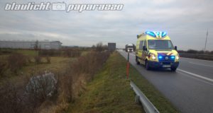 Salzenforst: Peugeot landet neben der Autobahn