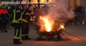 Radeberg: Weihnachtsbaumverbrennen bei der Feuerwehr