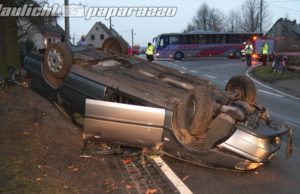 Milkel: Auto landet nach Baum-Crash auf dem Dach
