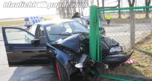 Särchen: Auto knallt gegen Tankstellen-Umzäunung