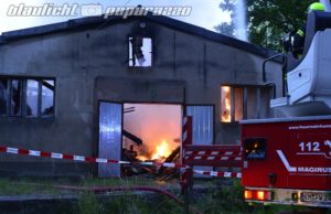 Kamenz: Mitten im Forst – Lagerhalle abgebrannt