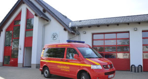 Lichtenberg: Führungsfahrzeug in Dienst gestellt