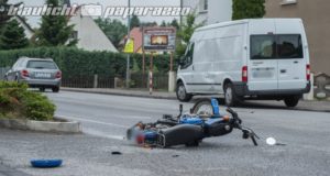 Pulsnitz: Moped kracht gegen Transporter – 1 Verletzter