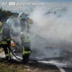 Seifersdorf: Auto gerät in Brand