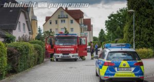 Feldschlösschen: Direkt an Wohnhaus – Hecke gerät in Brand