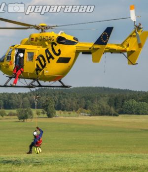 Person stürzt 15 Meter in die Tiefe