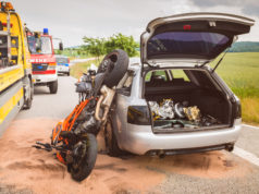 Motorradfahrer stirbt nach schwerem Unfall bei Gnaschwitz