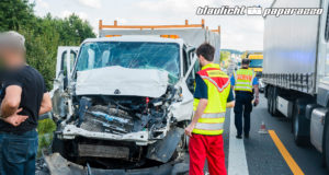 Unfall auf der A4 – Rettungskräfte kommen nicht an die Unfallstelle