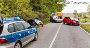 Skoda und Transporter stoßen zusammen