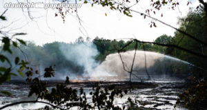 Brandstelle in Spreewitz wird geflutet – THW-Großpumpe erstmals im Einsatz