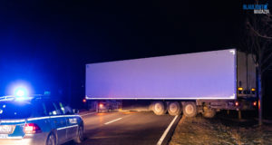 Querstehender LKW blockiert die S119