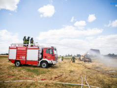 600 Strohballen geraten bei Hermsdorf in Brand