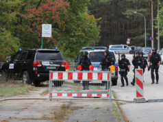 Hoyerswerda: Schule ist evakuiert, Polizei durchsucht das Gebäude