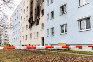Blankenburg – Ein Toter bei Explosion in Plattenbau, mindestens 15 weitere Personen verletzt