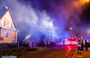 Carport gerät in Brauna in Brand