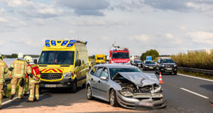 Mehrere Verletzte nach Auffahrunfall auf der A4