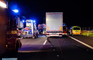 LKW erfasst Fußgänger auf der Autobahn bei Pulsnitz