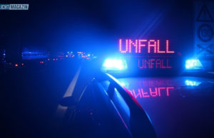 Durch Blaulicht abgelenkt: Polizist angefahren und getötet