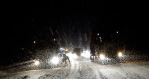 Schneesturm bringt Verkehr auf A4 zeitweise zum Erliegen