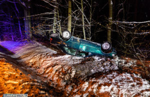 Pkw überschlagen – Fahrerin leicht verletzt