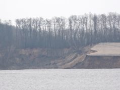 Erdrutsch löst Flutwelle am Knappensee aus