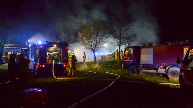 Drehna - Schuppen brennt: Polizei ermittelt wegen möglicher Brandstiftung