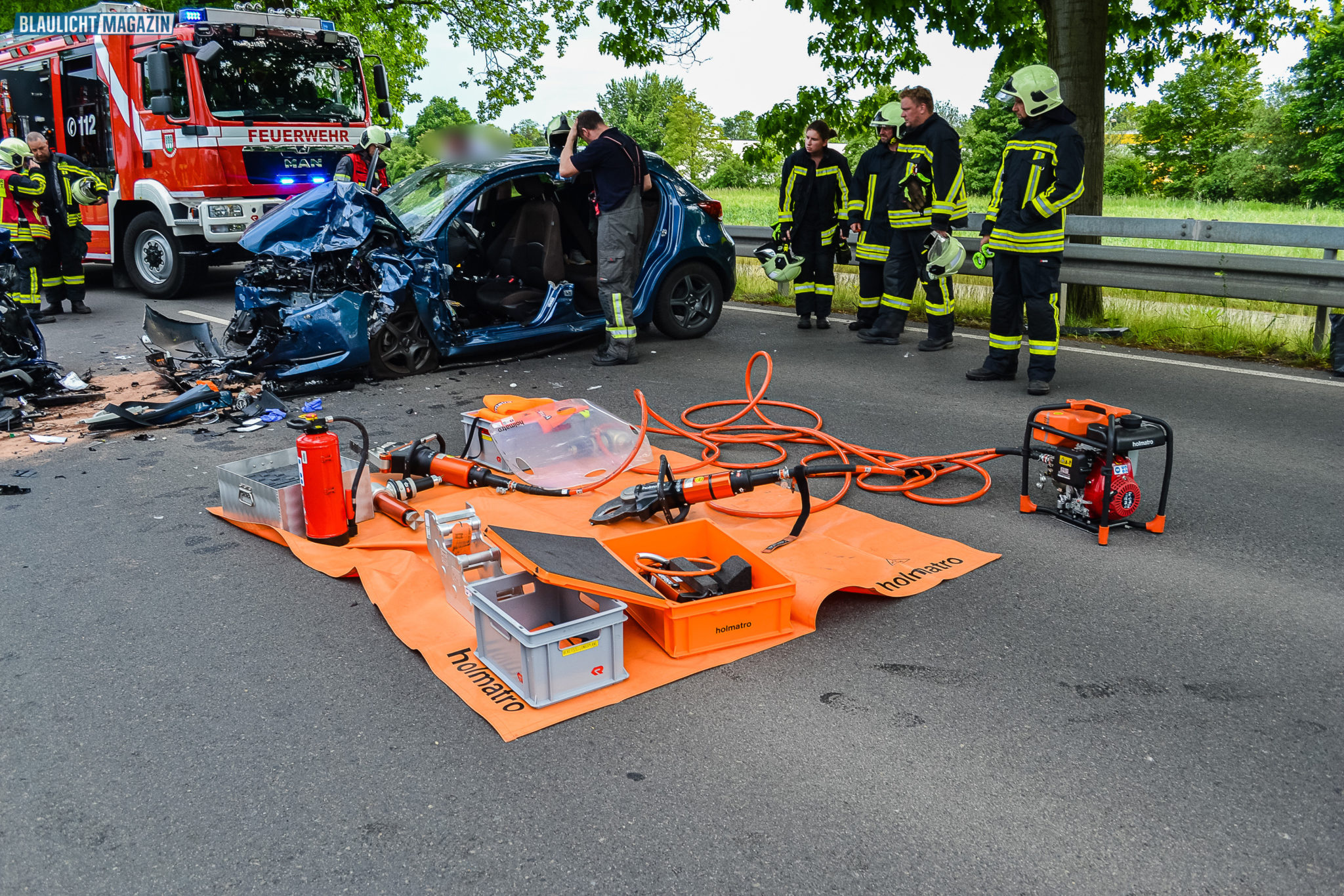 Schwerer Unfall auf der B96 bei Hoyerswerda Blaulicht Magazin