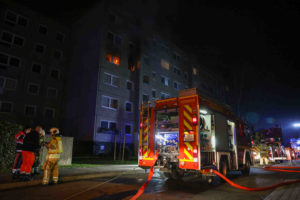 Dresden – Wohnungsbrand in Mehrfamilienhaus