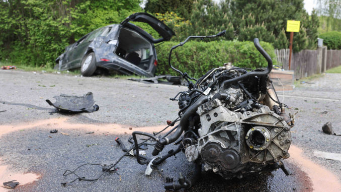 Pulsnitz - PKW kracht in Graben: 1 Verletzter