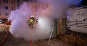 Silvesternacht in Dresden: Feuerwehr und THW im Dauereinsatz
