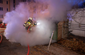 Silvesternacht in Dresden: Feuerwehr und THW im Dauereinsatz