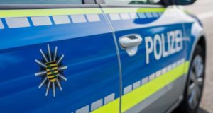 Radeberg: Montagsdemo eskaliert – Polizisten angegriffen