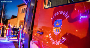 Feuerwehr mit Steinen beworfen – Zeugen gesucht!