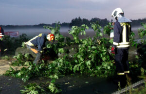 Unwetter in Sachsen: Feuerwehr nach Sturm im Dauereinsatz