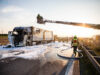 LKW mit Altreifen in Brand – Autobahn bei Uhyst gesperrt