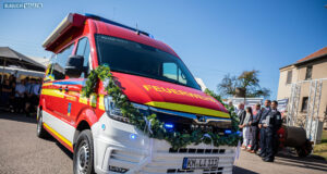 Feuerwehr Lichtenberg feiert Jubiläum und bekommt neues Fahrzeug