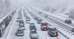 Weiße Straßen – Schneegebiet zieht über Deutschland