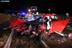 Leppersdorf – Schwerer Unfall auf der S95 bei Leppersdorf: Ein Toter und zwei Schwerverletzte