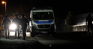 SEK-Einsatz: Polizei umstellt Schloss in Taubenheim