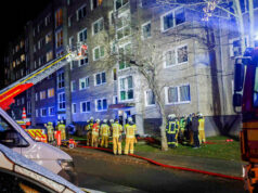 Dresden: zwei Feuerwehrleute im Innenangriff verletzt