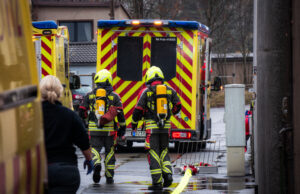 Kohlenmonoxid-Austritt: Feuerwehr rettet Bewohner aus Haus