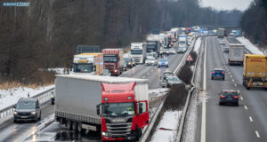 Autobahnsperrung nach Unfall auf A4 bei Pulsnitz