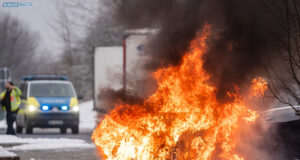 PKW-Brand auf der A4 am Rastplatz Rödertal bei Ohorn